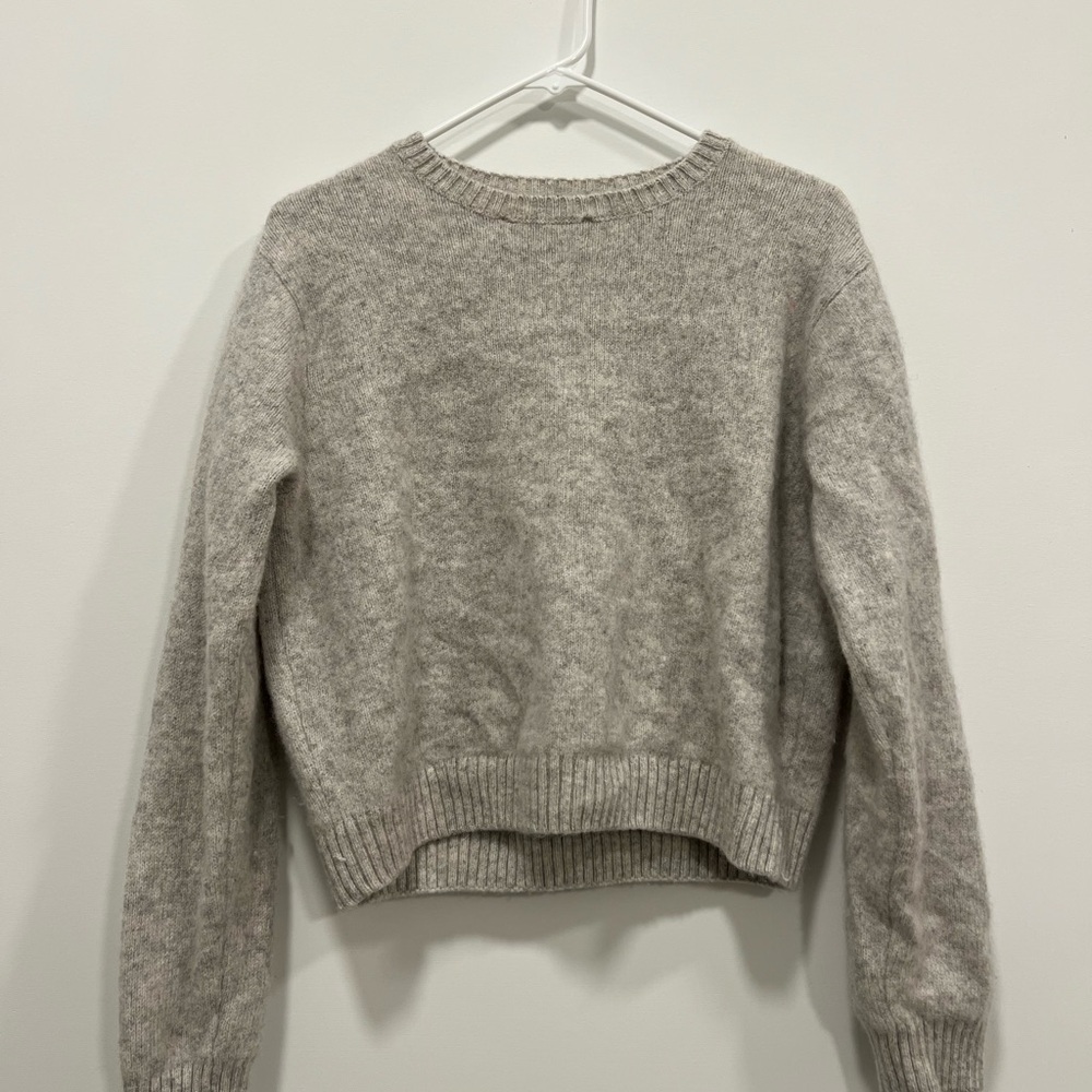 Brandy Melville Heather Gray Crewneck Sweater